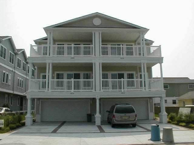 Wildwood Summer Rentals - North Wildwood Summer Rentals - Wildwood Crest Summer Rentals - Rent in Wildwood, North Wildwood and Wildwood Crest for weekly, monthly, seasonal and weekend vacation rentals plus real estate information for buying, and selling homes, condos, vacation and investment properties in and around Wildwood, North Wildwood and Wildwood Crest plus events, attractions, restaurants, campgrounds, golfing information, accommodations and activities in this seashore area.