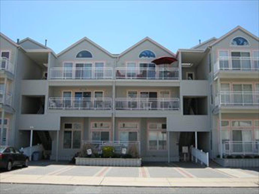 424 EAST LOUISVILLE AVENUE- WYNDMERE CONDOS #201 - WILDWOOD CREST BEACHBLOCK SUMMER VACATION RENTALS - Two bedroom, two bath vacation home with ocean views! Home offers a full kitchen with range, fridge, dishwasher, microwave, toaster, disposal, coffeemaker. Sleeps 6;queen, two twin, and queen sleep sofa. Amenities include central a/c, wifi, outside shower, balcony, gas bbq, washer/dryer, 2 car driveway. Steps to the beach!. Wildwood Crest Rentals, North Wildwood Rentals, Wildwood Rentals and Diamond Beach Rentals in all price ranges for weekly, monthly, seasonal and weekend vacation rentals plus Wildwood real estate sales of homes, condos, vacation and investment properties in and around Wildwood New Jersey. We offer over 400 properties plus exclusive vacation homes so you can book the shore rental of your choice online and guarantee your vacation at the Shore. Rent with confidence at Island Realty Group! Visit www.wildwoodrents.com to book online or call our office at 609.522.4999. Our office at 1701 New Jersey Avenue in North Wildwood is open 7 days a week!