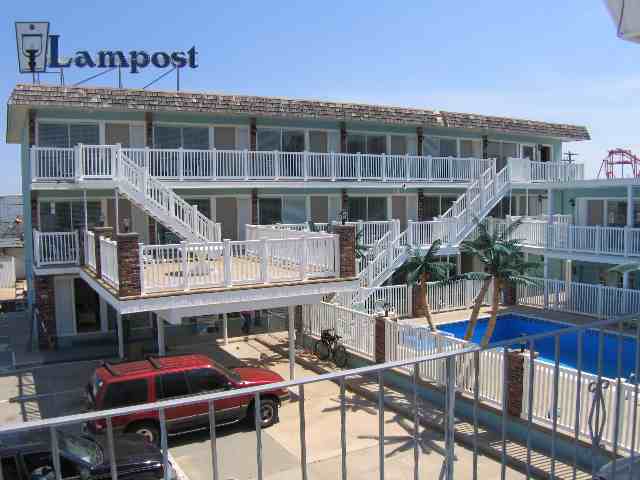 442 E 21st - LAMPOST CONDOS - NORTH WILDWOOD RENTALS - One bedroom, one bath condo located at the Lampost Condominiums, STEPS FROM THE BEACH AND BOARDWALK! Condo has an efficiency style kitchen, with stovetop, fridge, coffeemaker and toaster. Sleeps 6; 2 full beds, queen sleep sofa.
