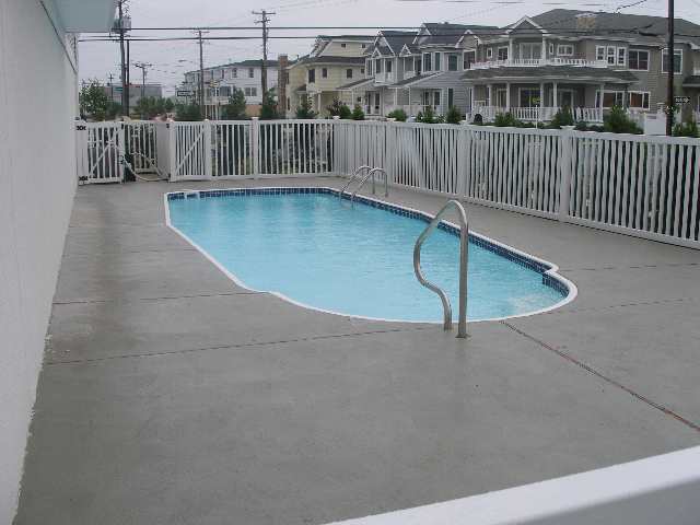 WILDWOOD CREST SUMMER VACATION RENTALS WITH POOLS - ISLAND REALTY GROUP
